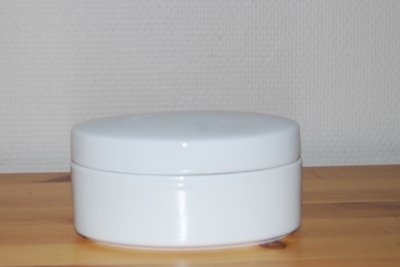 Oval Bonbonjär 13,5x9x7cm