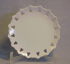 Väggtallrik 15cm med klöverkant