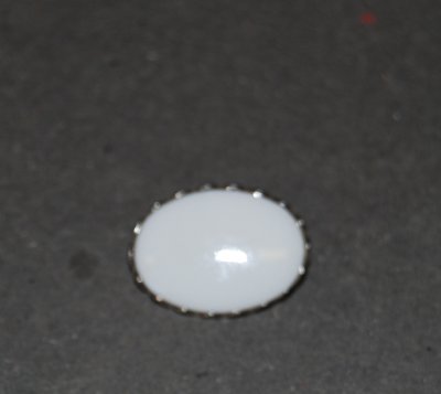 Brosch Silverfärg platta 25x18mm